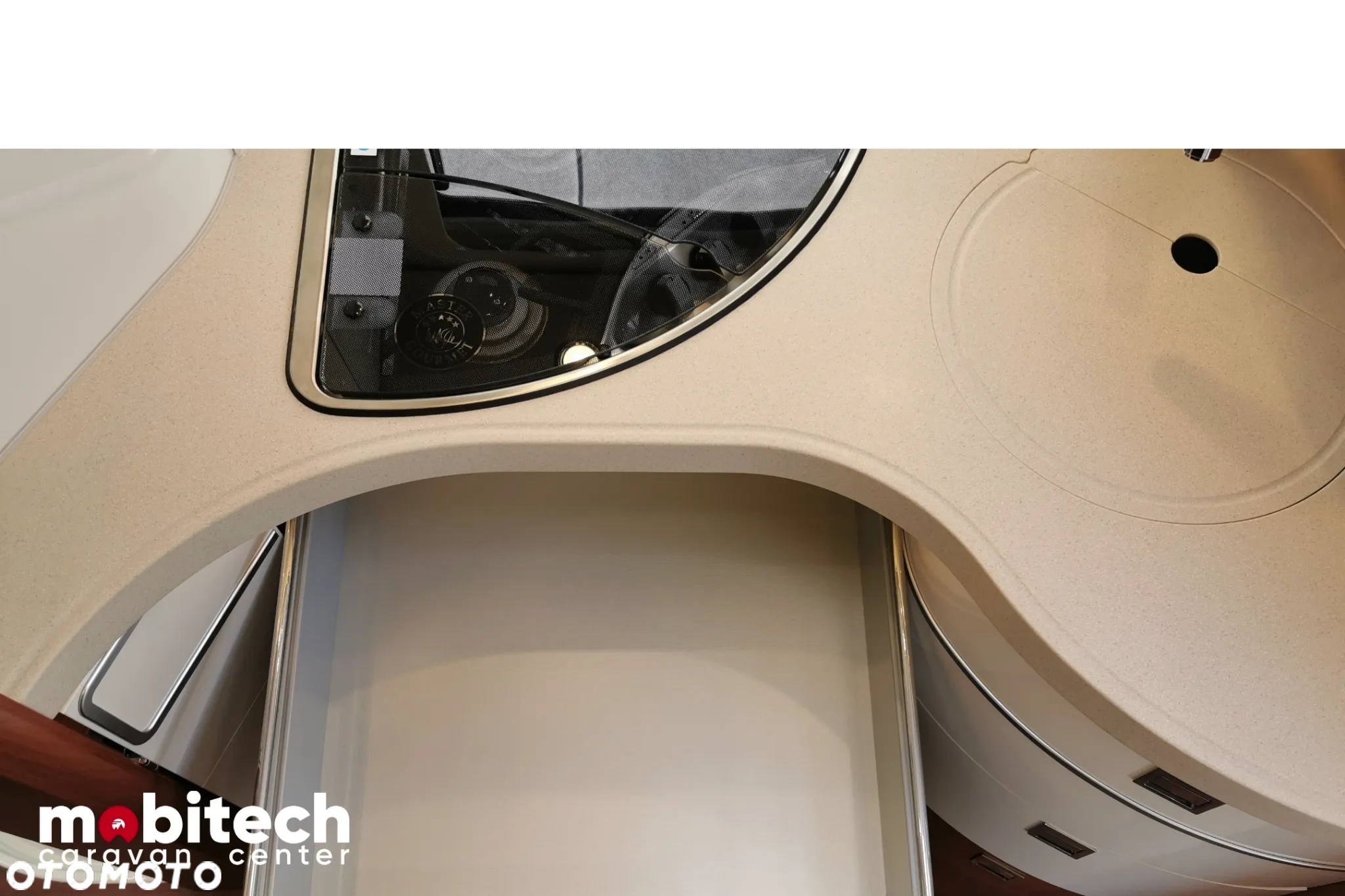 Carthago Chic C-Line I 4.9 LE L Superior - 24