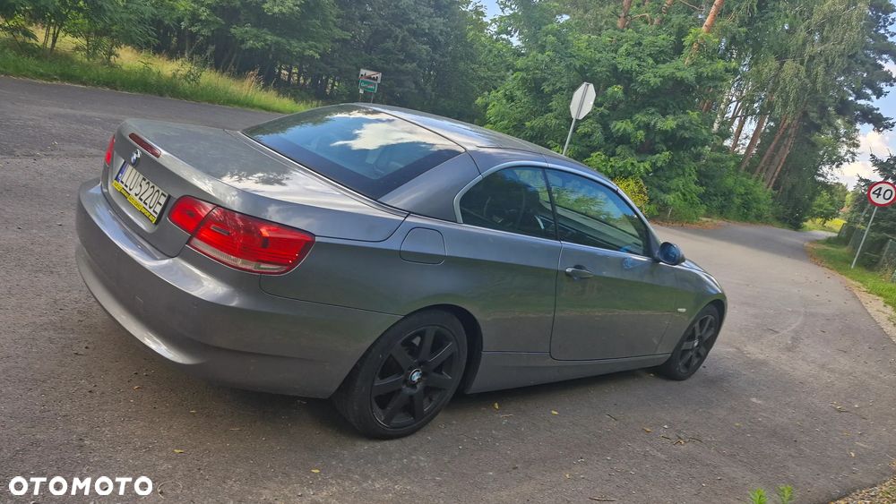BMW Seria 3 320d - 25