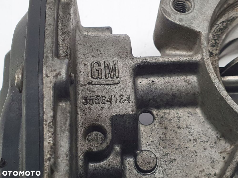 PRZEPUSTNICA Opel Zafira C Astra J Insignia 2.0 CDTI 55564164 - 2