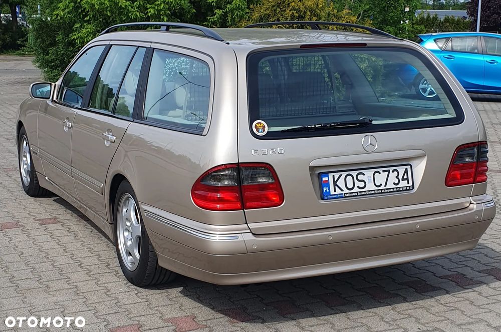Mercedes-Benz Klasa E 320 T Avantgarde - 7