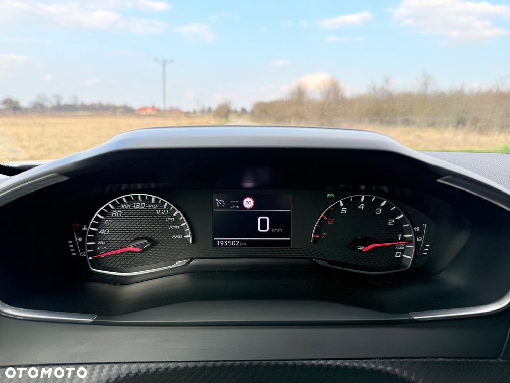 Peugeot 2008 BlueHDi 110 Active - 34