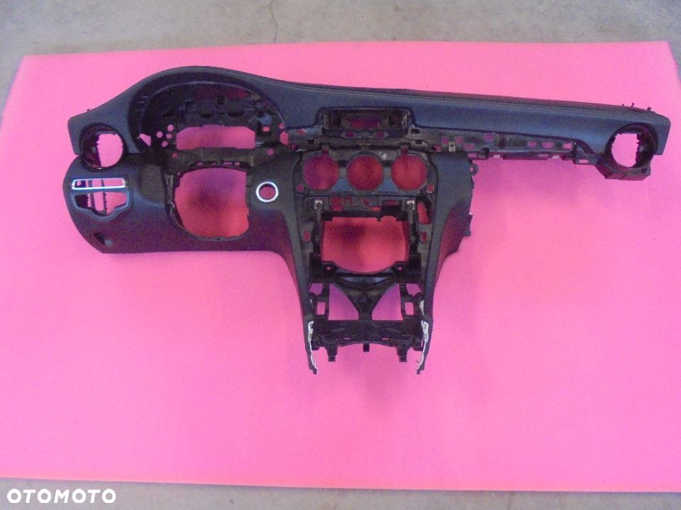 MERCEDES C KLASA W205 KONSOLA HEAD UP SKORA