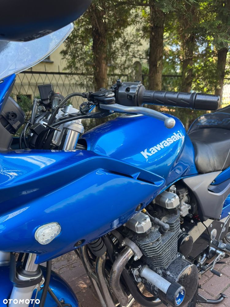 Kawasaki ZR - 6