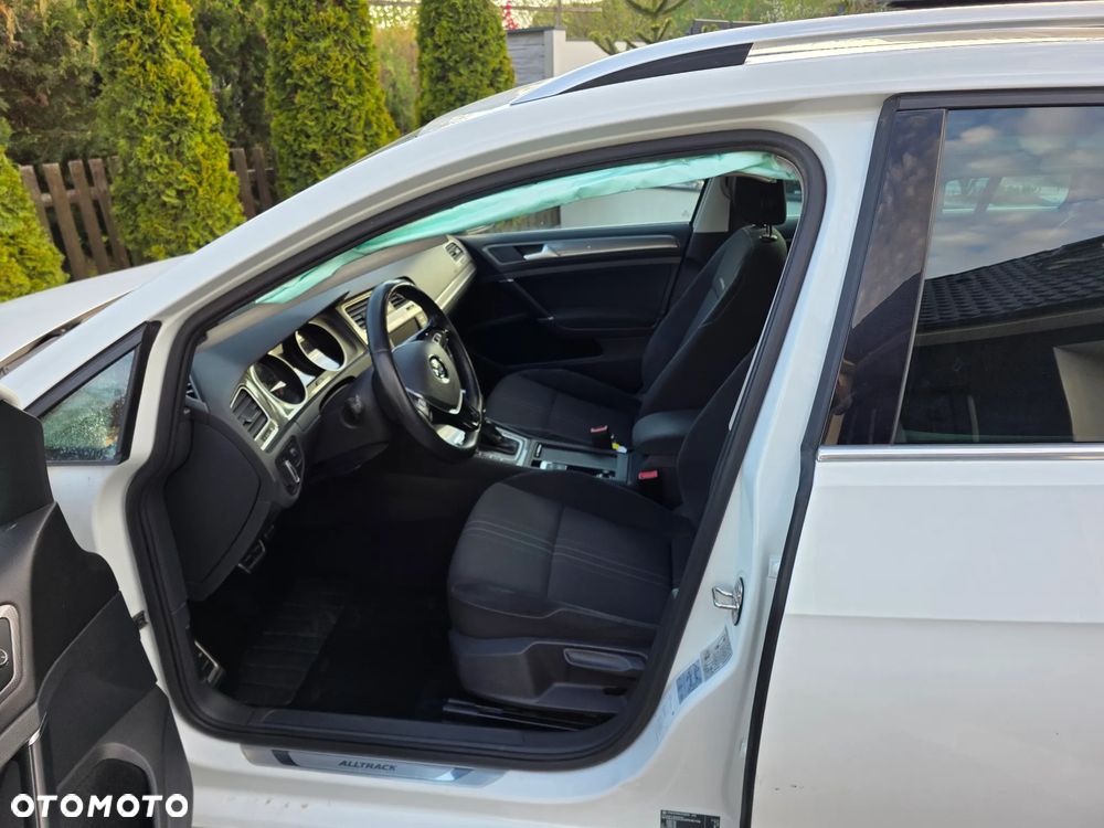 Volkswagen Golf - 19