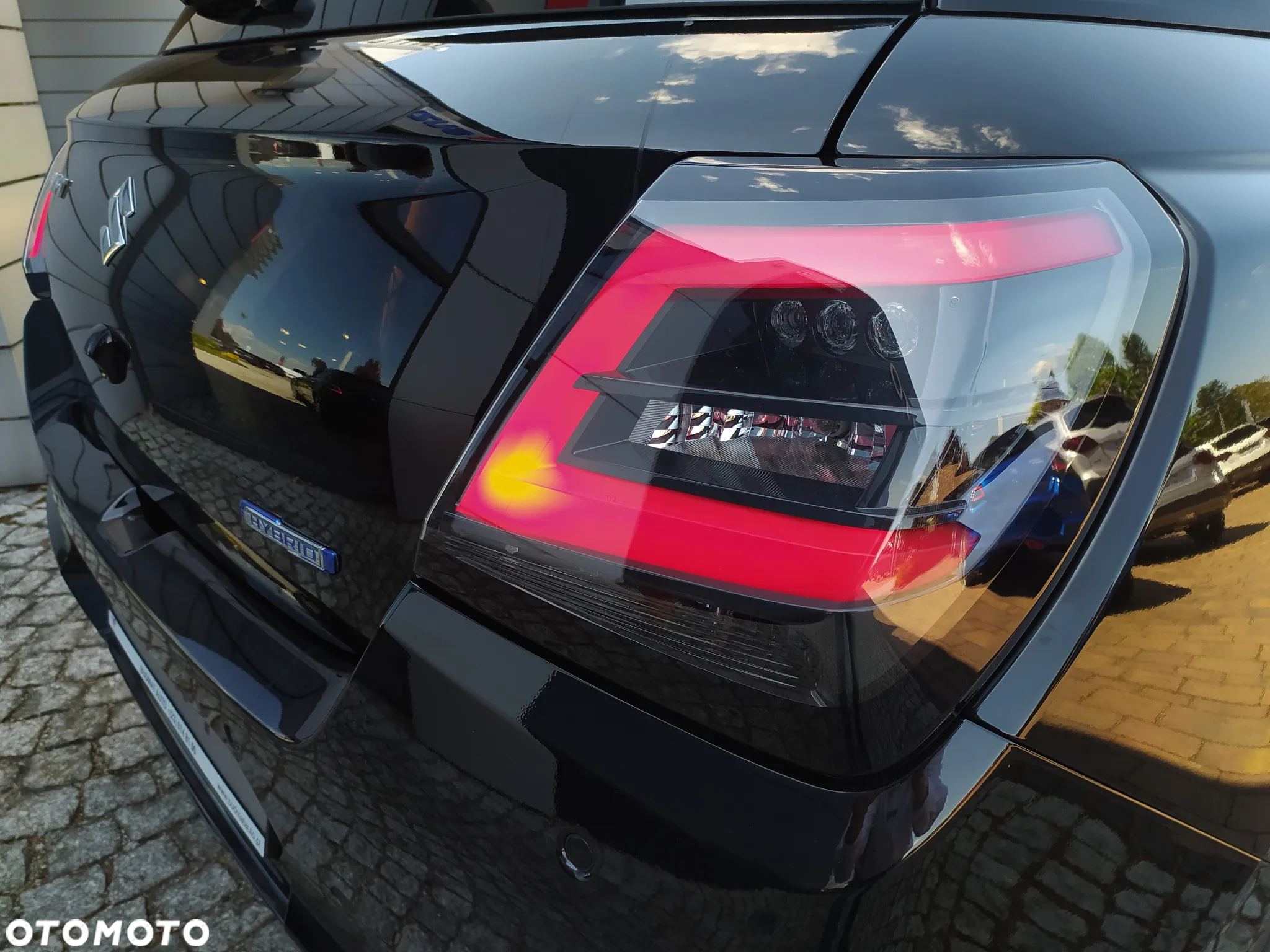 Suzuki Swift 1.2 Dualjet SHVS Premium Plus CVT - 14
