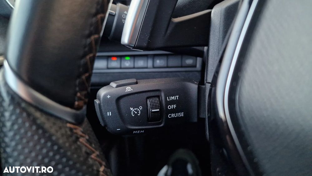 Peugeot 3008 PHEV 300 EAT8 4X4 GT - 22