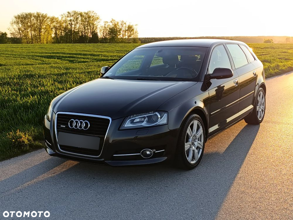 Audi A3 2.0 TDI Sportback DPF quattro Attraction - 4