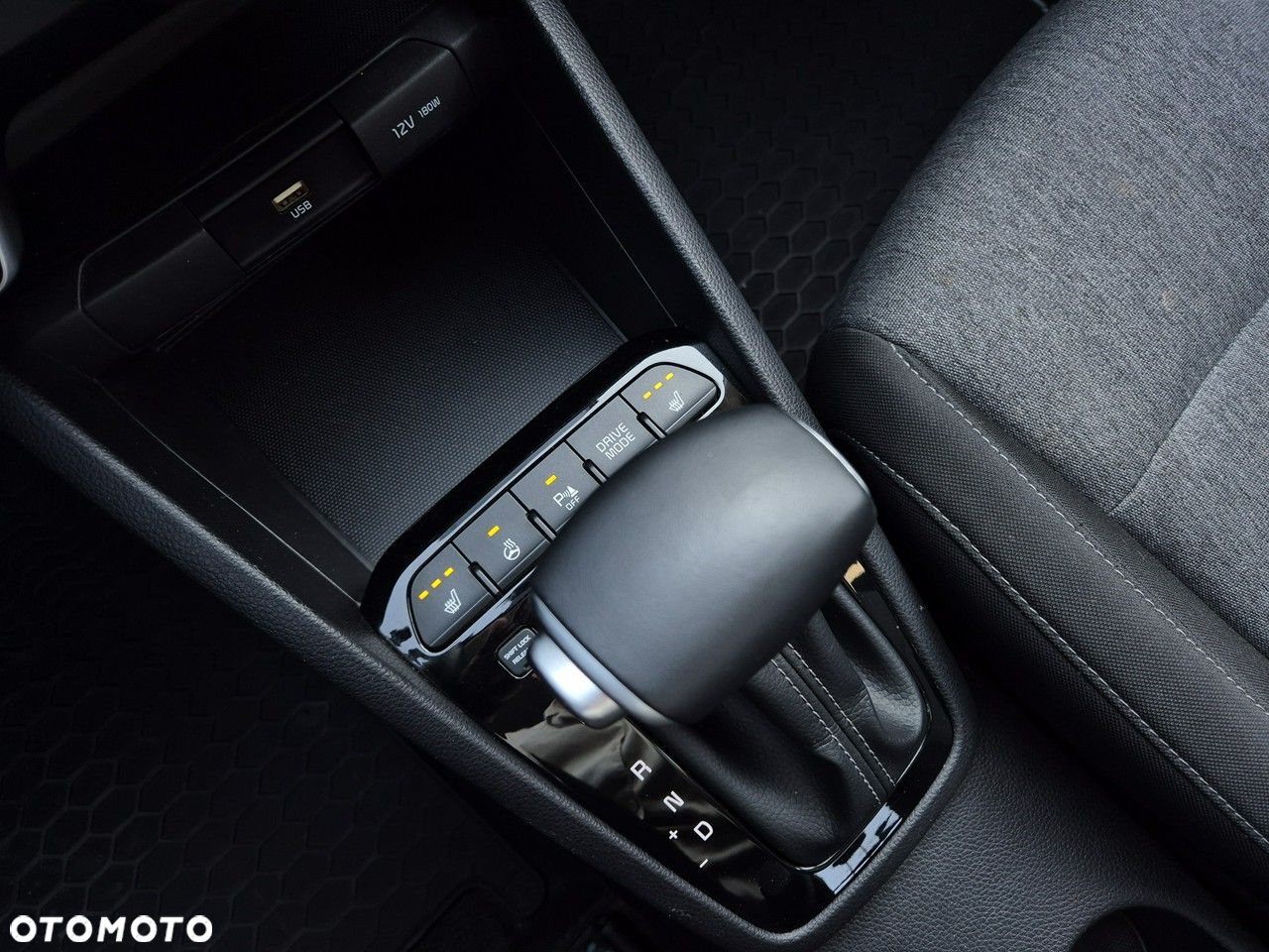 Kia Stonic - 25