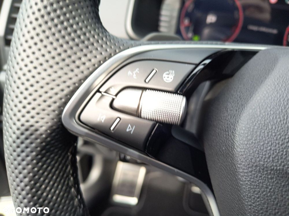 Skoda Karoq 2.0 TSI 4x4 Sportline DSG - 27