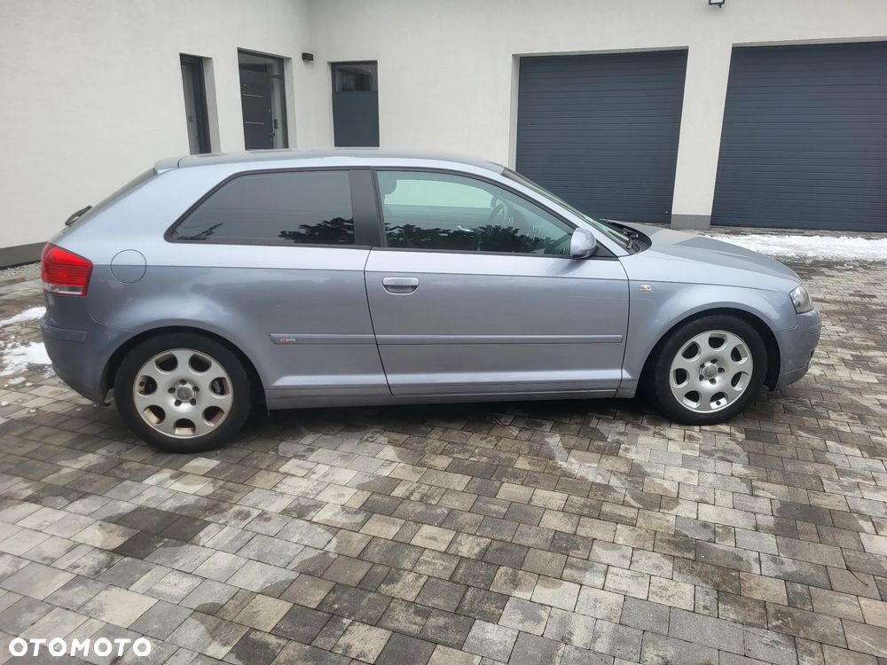 Audi A3 3-drzwiowe 1.6 Attraction - 16