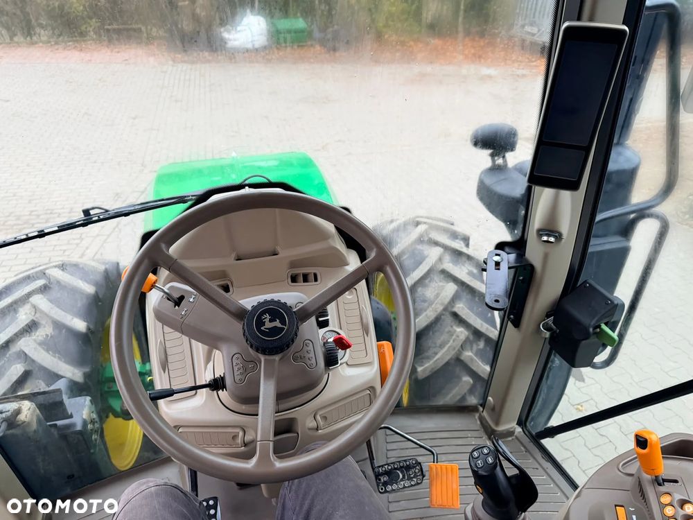 John Deere 6120M - 15