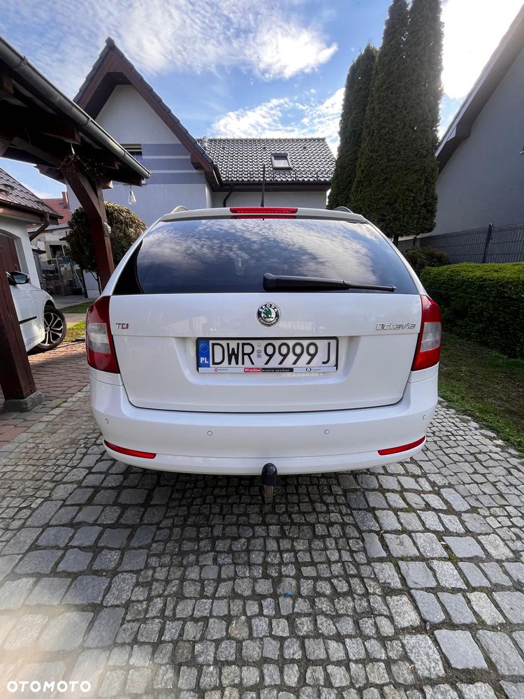 Skoda Octavia 2.0 TDI DPF Elegance - 6