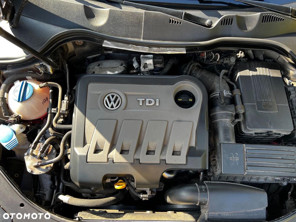 Volkswagen Passat Variant 2.0 Blue TDI SCR Comfortline - 19
