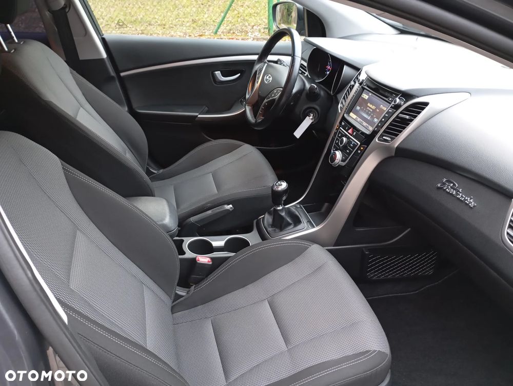 Hyundai i30 blue 1.4 YES Silver - 7