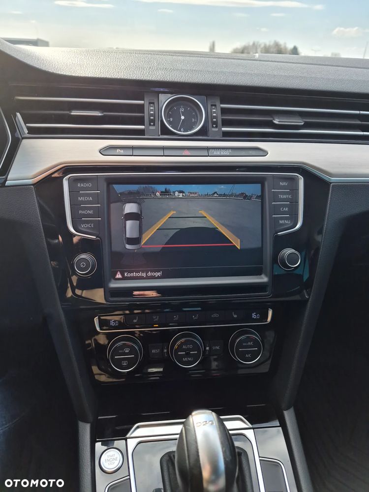 Volkswagen Passat 2.0 TDI (BlueMotion Technology) DSG Highline - 22