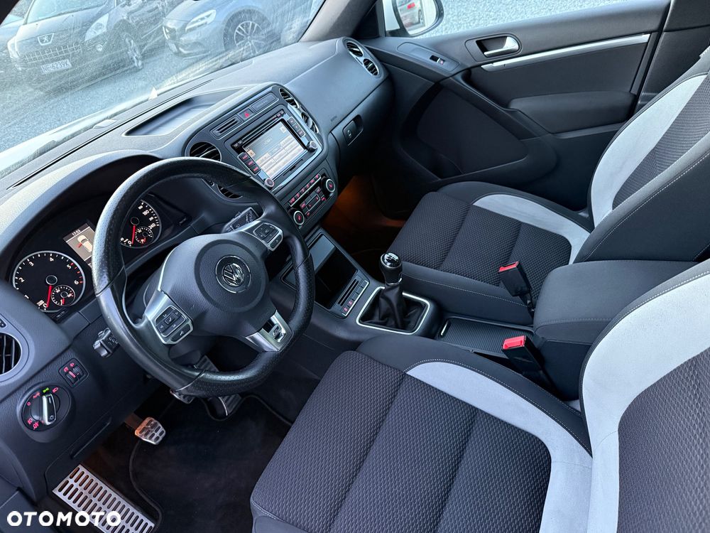 Volkswagen Tiguan 2.0 TDI Perfectline R-Style - 6