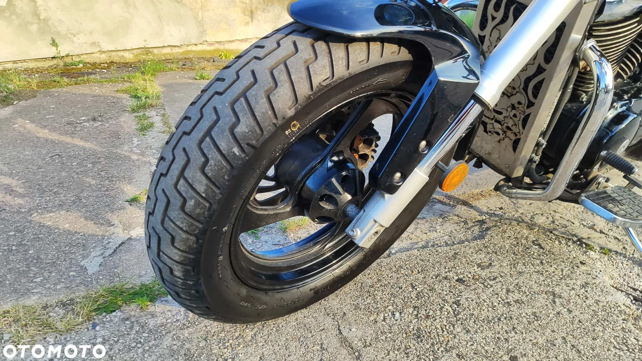 Suzuki Boulevard - 18