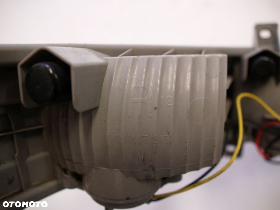 Kia Sportage 11-16r lampa prawa tylna uszkodzona - 4
