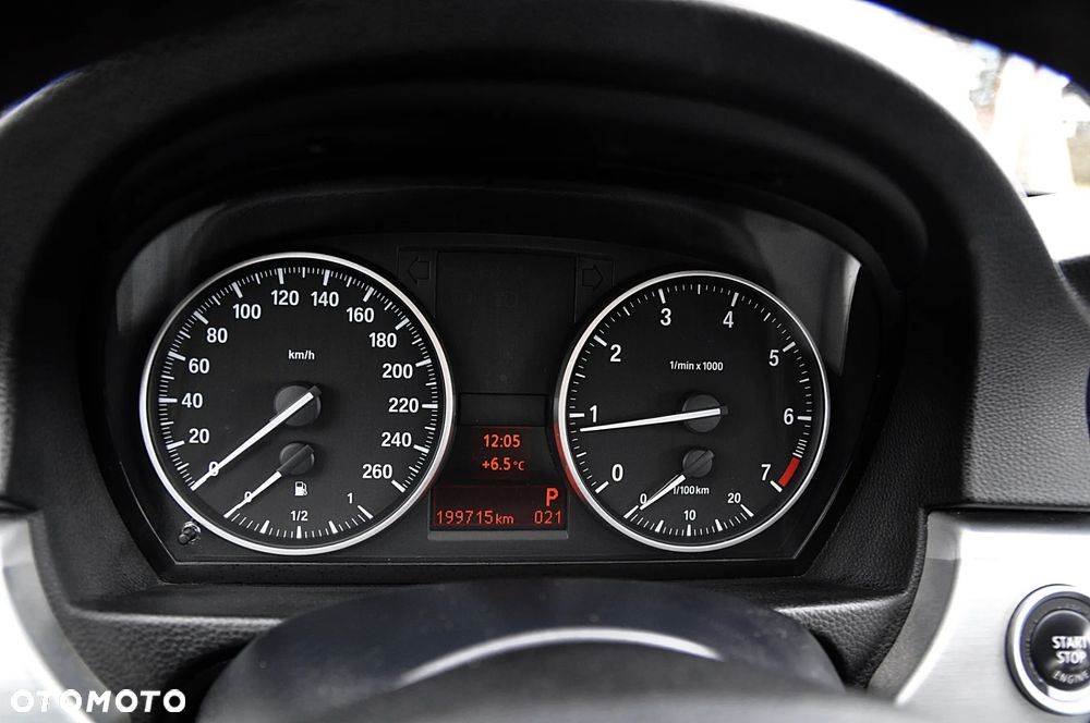 BMW Seria 3 318i Edition Sport - 10