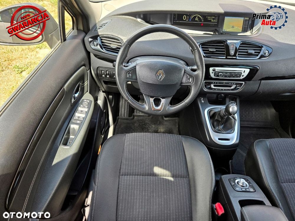 Renault Grand Scenic - 32