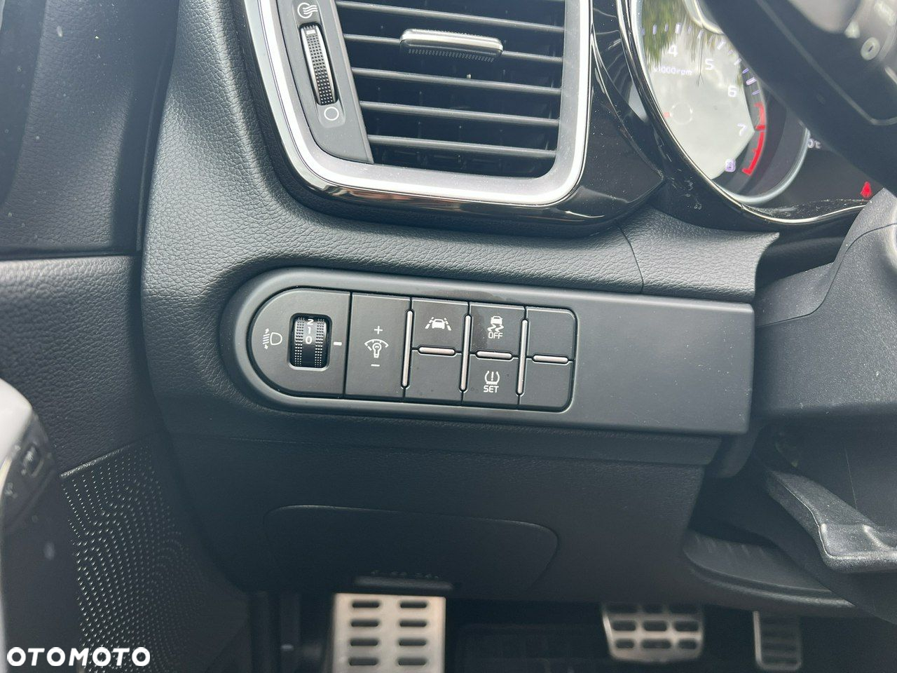 Kia Ceed 1.4 T-GDI L Business Line DCT - 25