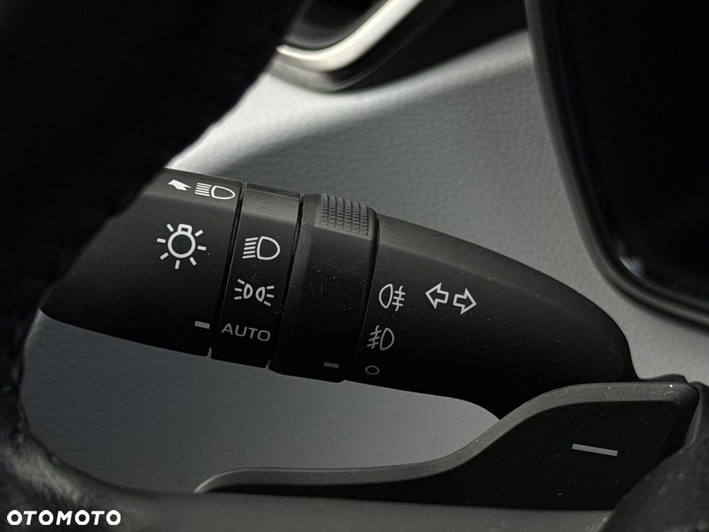 Toyota Corolla 2.0 Hybrid Comfort - 18