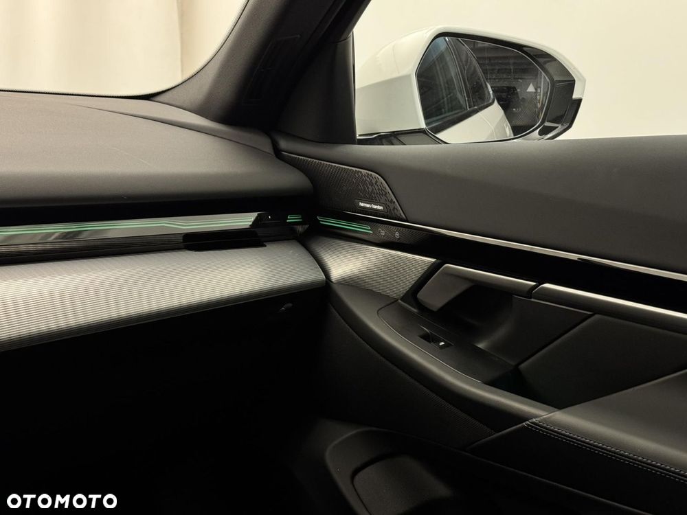 BMW Seria 5 520d xDrive mHEV M Sport - 28