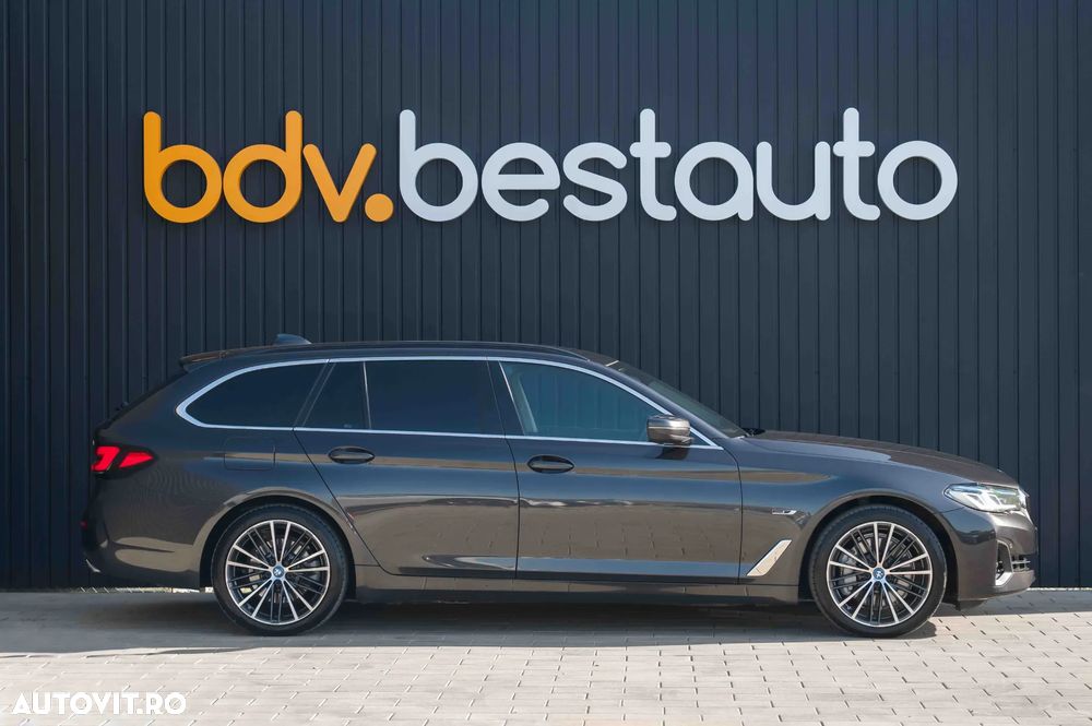 BMW Seria 5 530e xDrive Aut. Luxury Line - 12