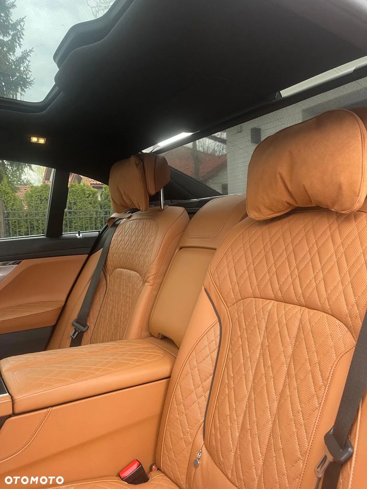 BMW Seria 7 750Li xDrive sport - 21