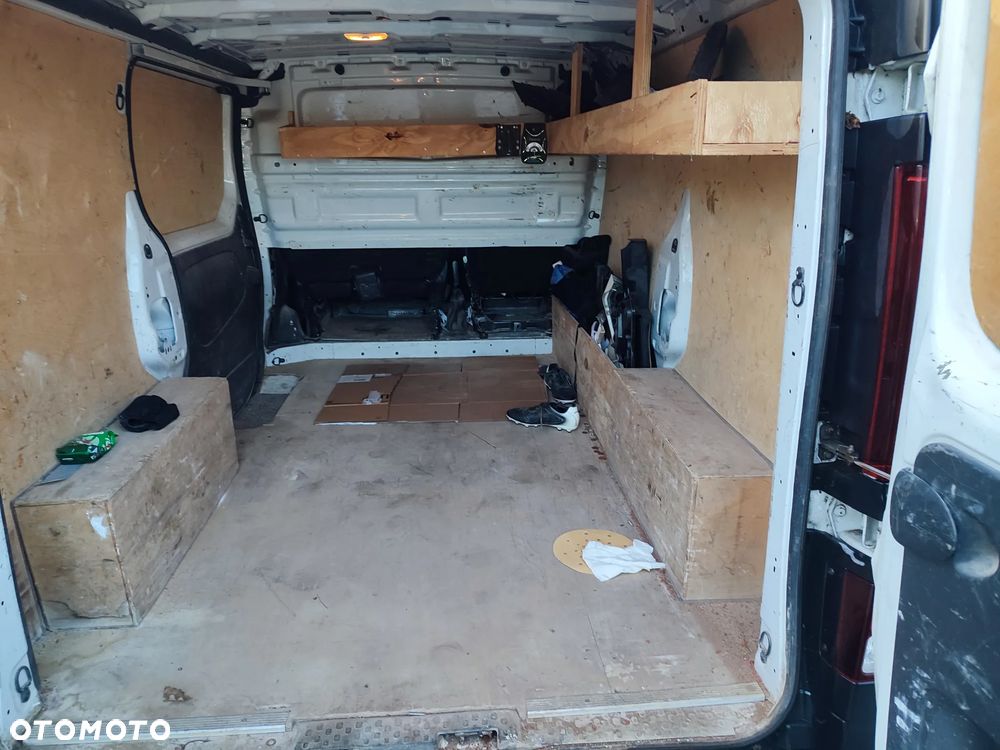 Opel vivaro - 8