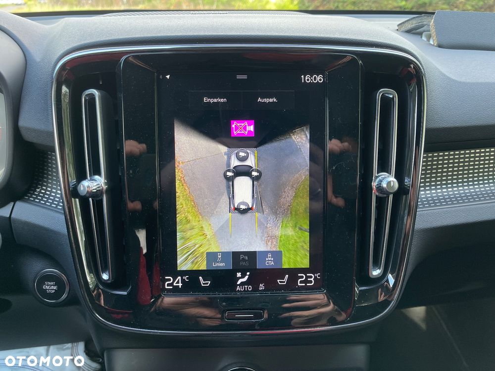 Volvo XC 40 D4 AWD Geartronic R-Design - 32