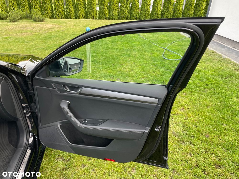 Skoda Superb 2.0 TDI SCR 4x4 Style DSG - 24