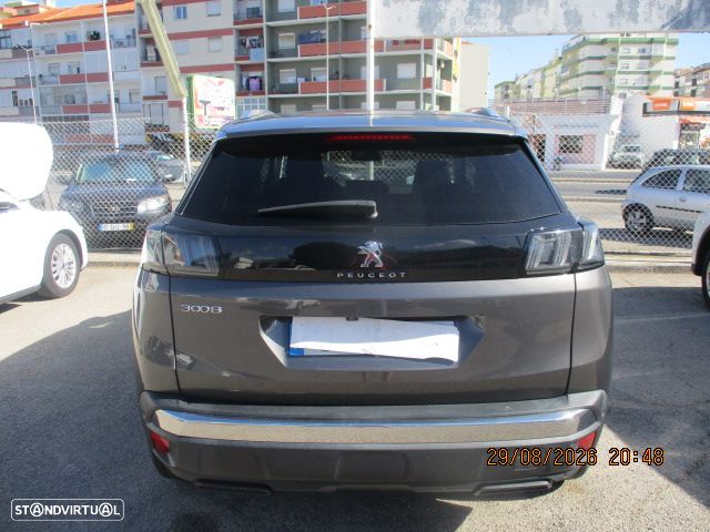 Peugeot 3008 1.5 BlueHDi Allure EAT8 - 5