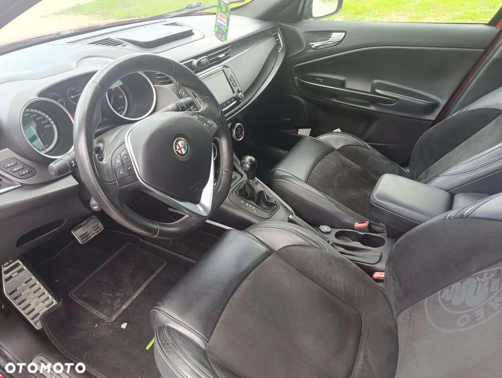 Alfa Romeo Giulietta 2.0 JTDM Exclusive TCT EU6 - 8