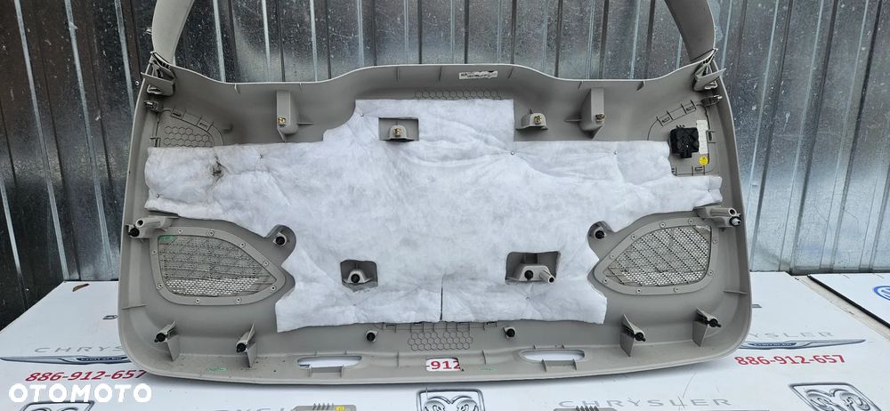 Chrysler Pacifica 2016- Tapicerka bagażnika Boczek bagażnika 5SB97PD2AI - 10