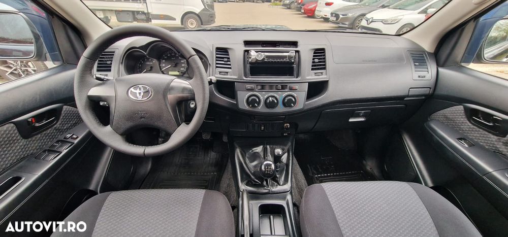 Toyota Hilux 4x4 Double Cab - 5