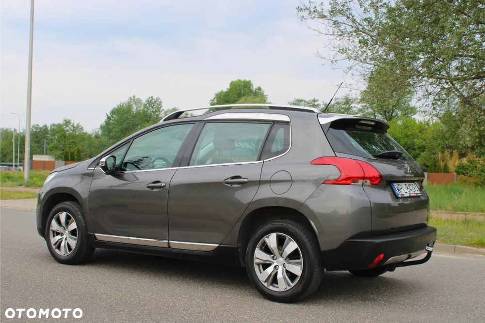 Peugeot 2008 1.6 e-HDi Allure S&S - 9