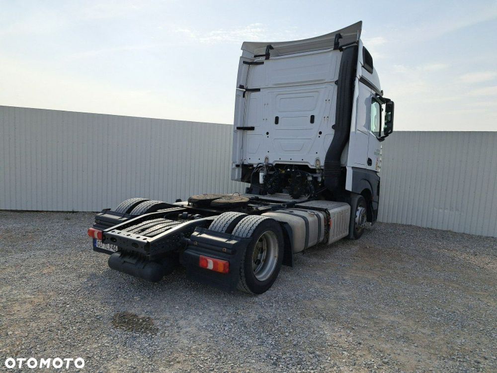 Mercedes-Benz Actros - 4