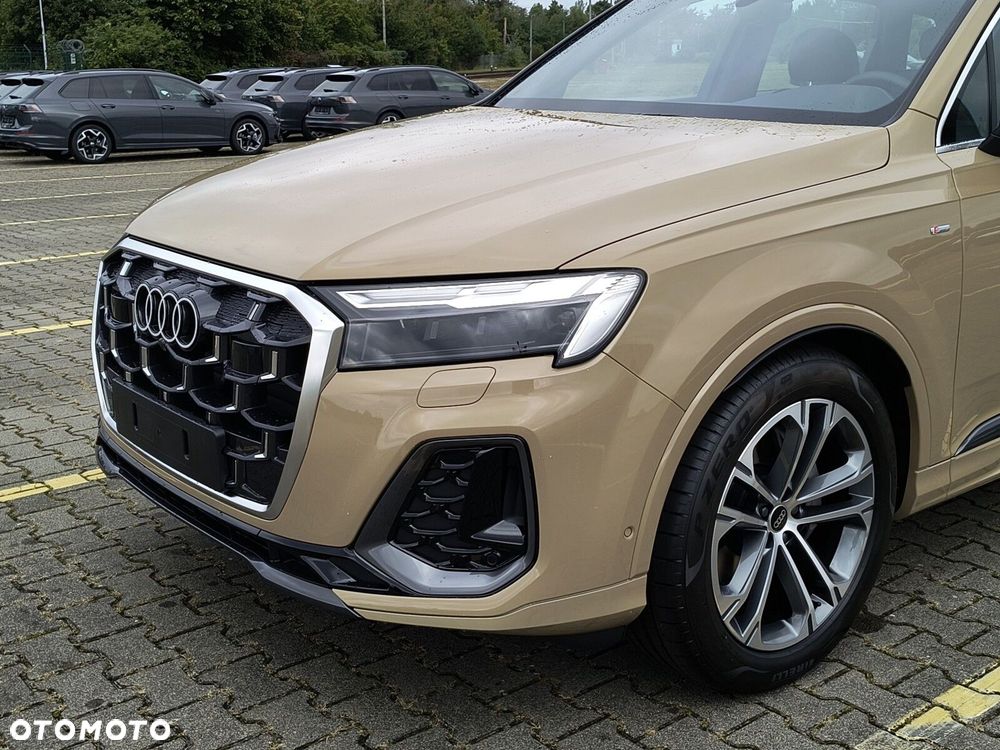 Audi Q7 - 12
