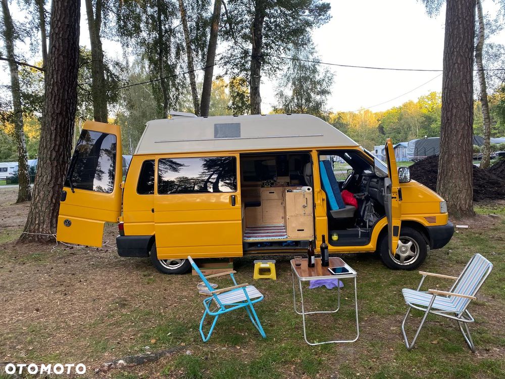Volkswagen Transporter - 1