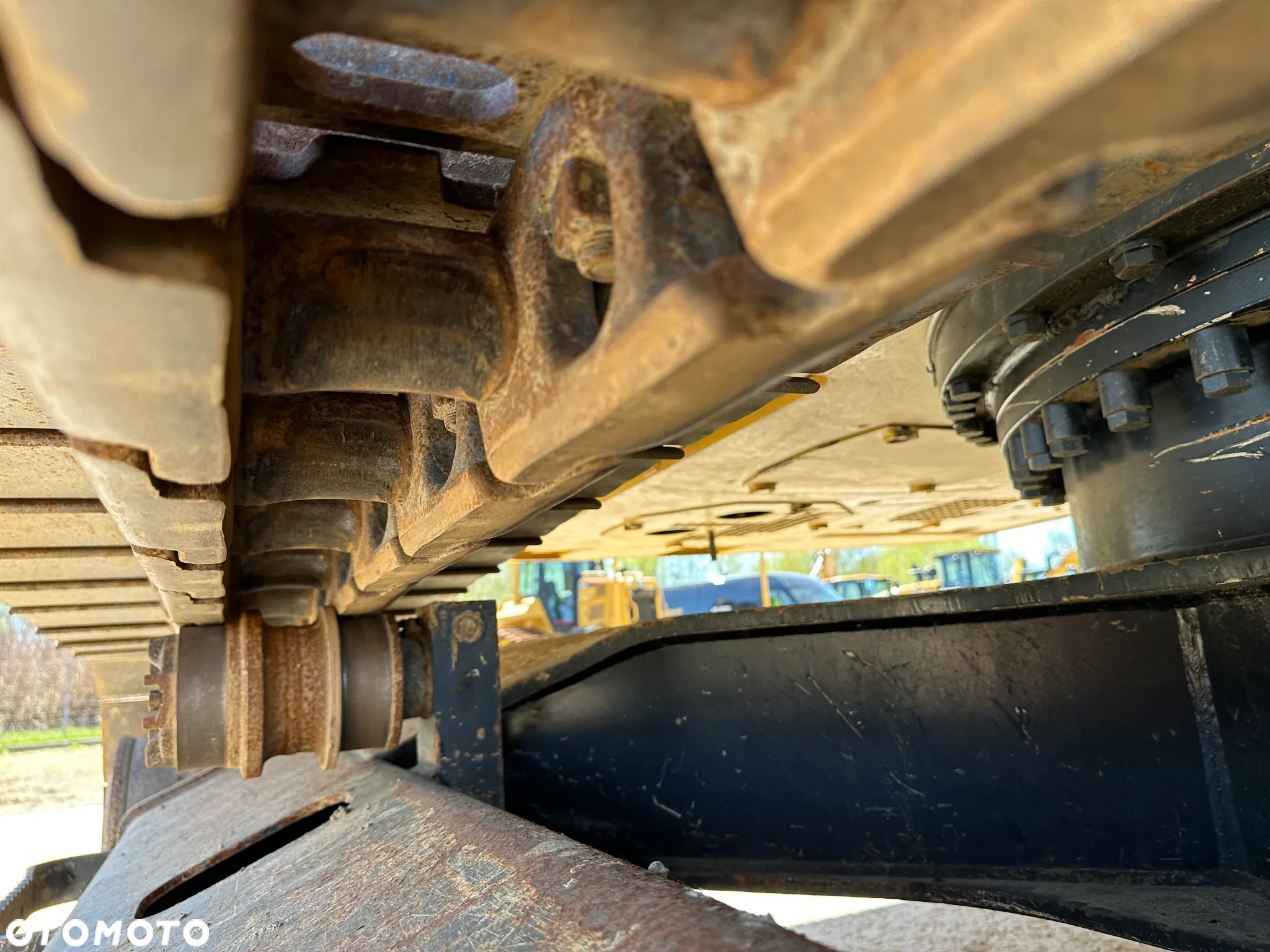 Caterpillar 323 - 25