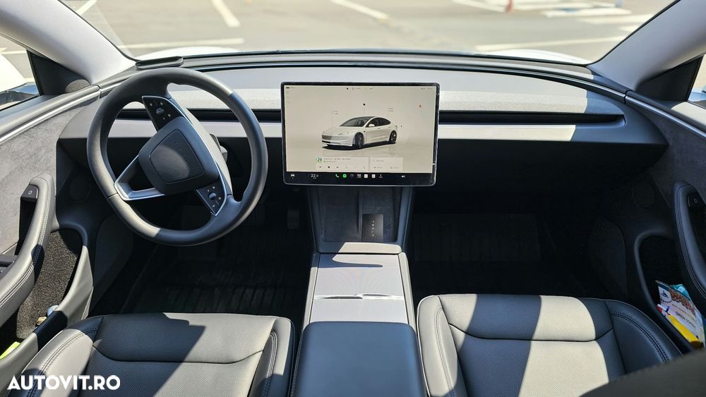 Tesla Model 3 - 11