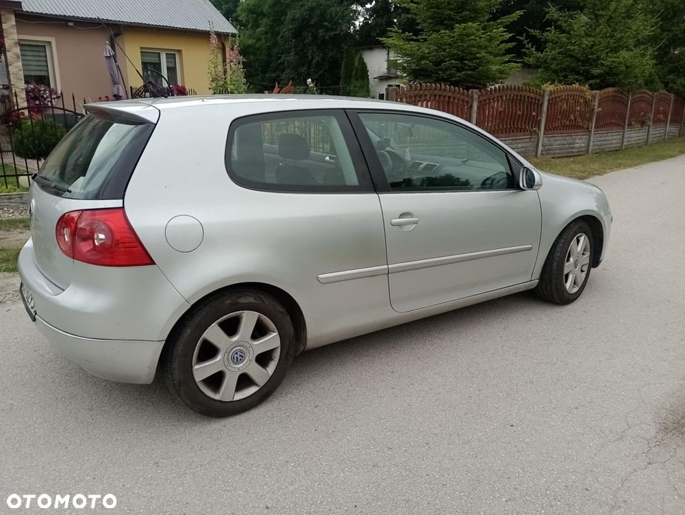 Volkswagen Golf 1.9 TDI Q-Line - 4