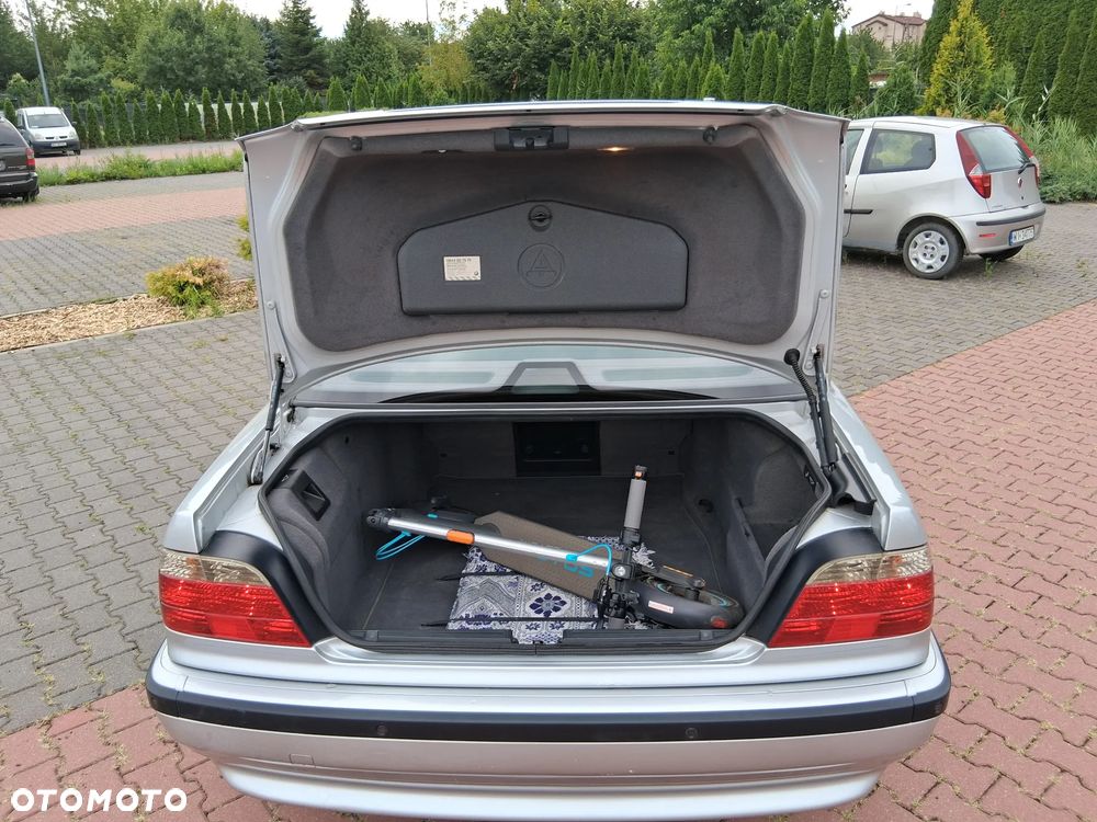 BMW Seria 7 - 8
