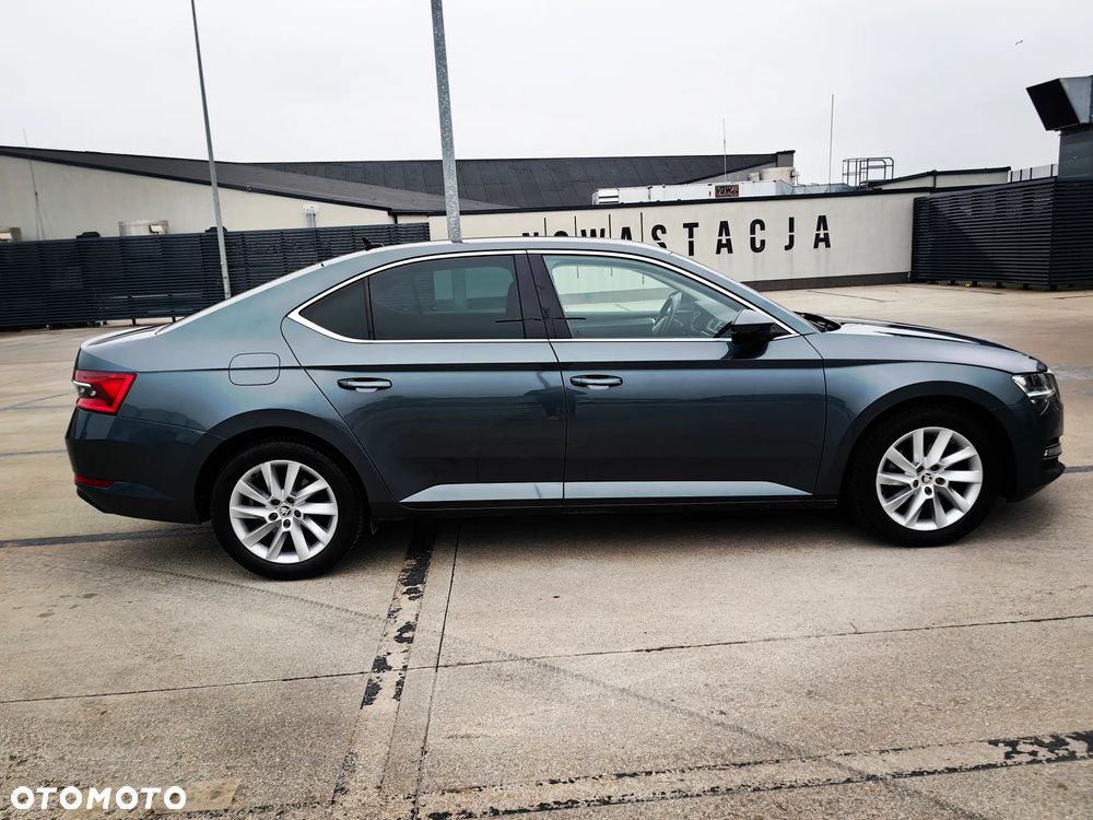 Skoda Superb 2.0 TDI SCR Sportline DSG - 12