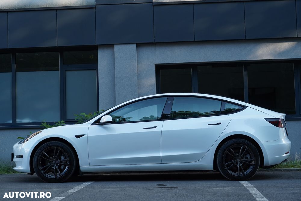 Tesla Model 3 - 15