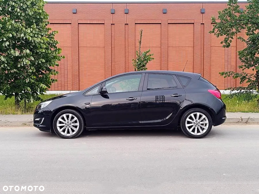 Opel Astra 1.4 Turbo 150 Jahre - 5
