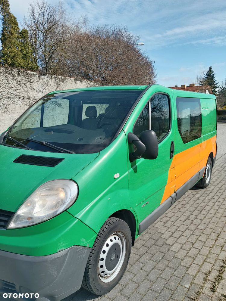 Renault TRAFIC - 1
