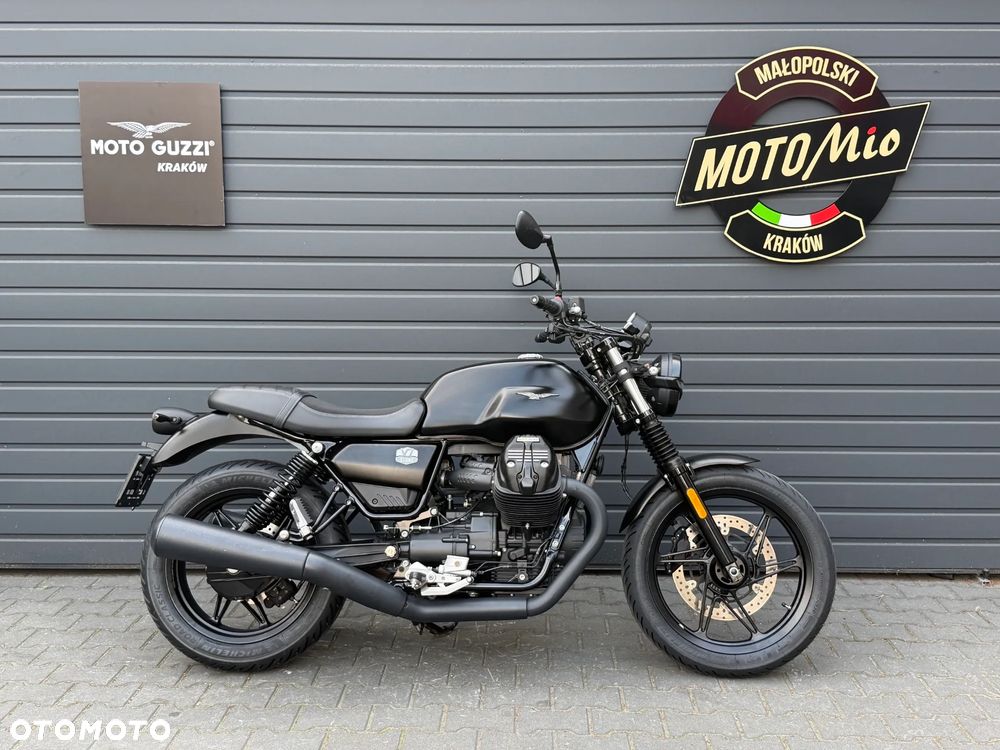 Moto Guzzi V7 - 1