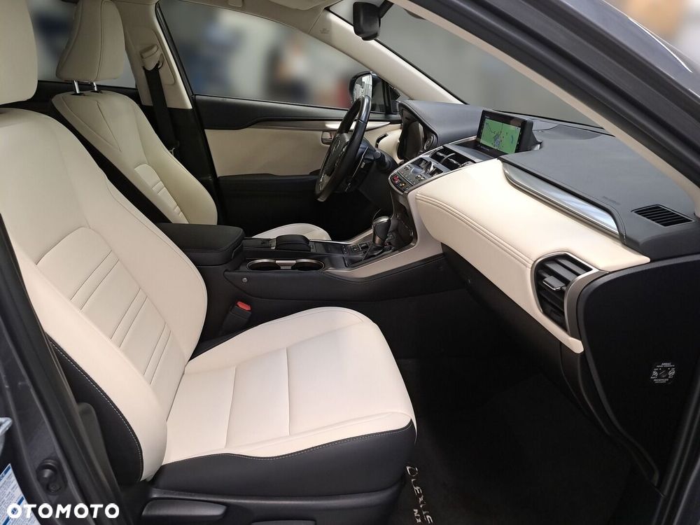 Lexus NX 300 F Impression AWD - 22